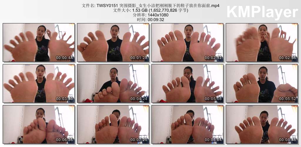 突围摄影0151_女生小洁把刚刚脱下的鞋子放在你面前.jpg