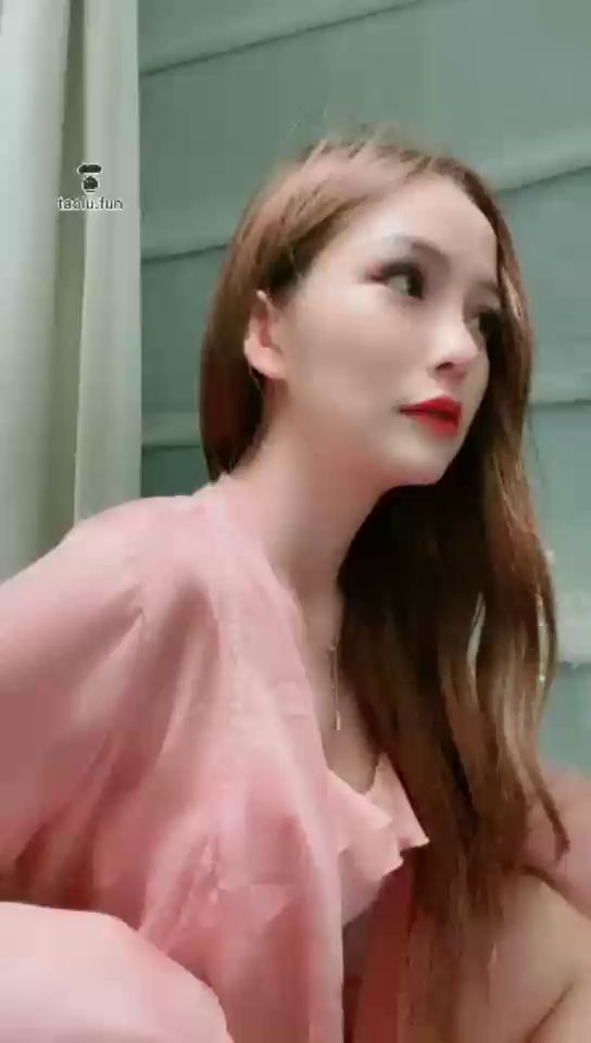 一诺大小姐S0035_极致诱惑 大小姐的舔脚狗.jpg